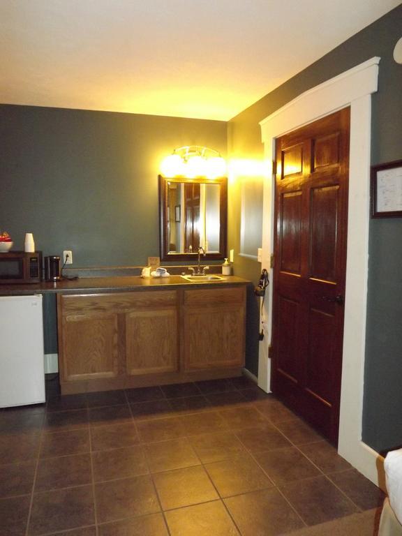William Watson Hotel (Adults Only) Pittsfield Екстериор снимка