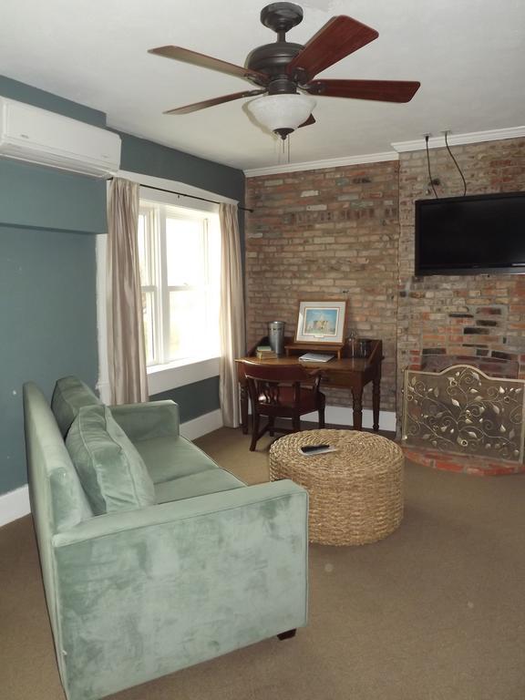 William Watson Hotel (Adults Only) Pittsfield Екстериор снимка