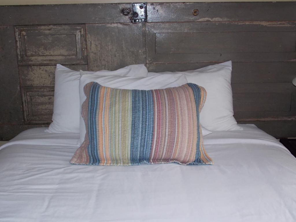 William Watson Hotel (Adults Only) Pittsfield Екстериор снимка