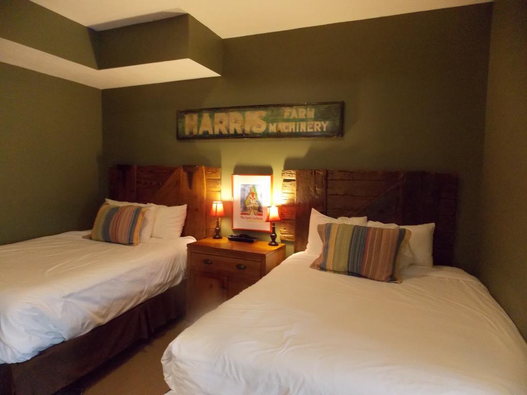 William Watson Hotel (Adults Only) Pittsfield Екстериор снимка