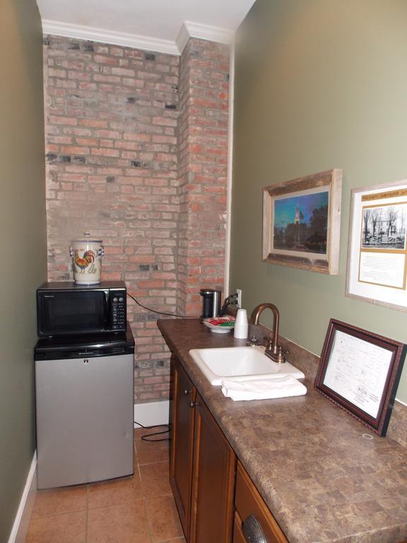 William Watson Hotel (Adults Only) Pittsfield Екстериор снимка