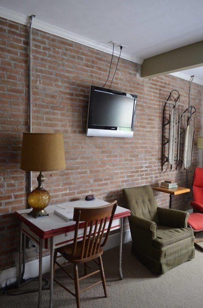William Watson Hotel (Adults Only) Pittsfield Екстериор снимка