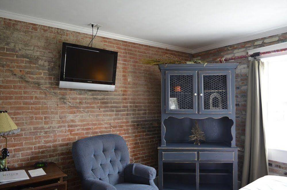 William Watson Hotel (Adults Only) Pittsfield Екстериор снимка