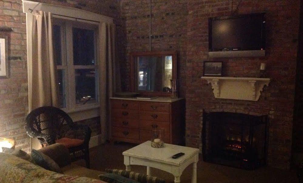 William Watson Hotel (Adults Only) Pittsfield Екстериор снимка